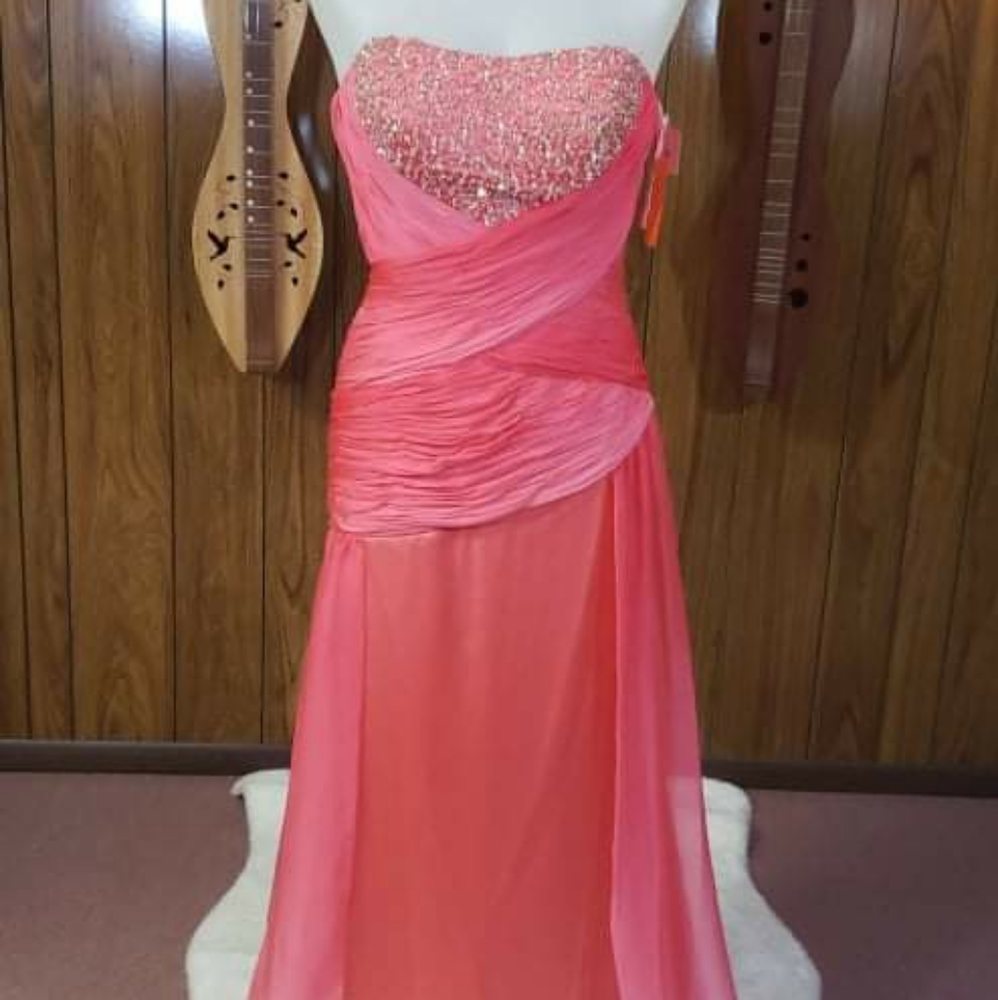 Morgeez - Long Dress - Color Cherry - Size 8 - 0726545 - Original Price $500
